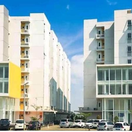 Barata Hotel Near Bandara Soekarno Hatta Tangerang Kültér fotó