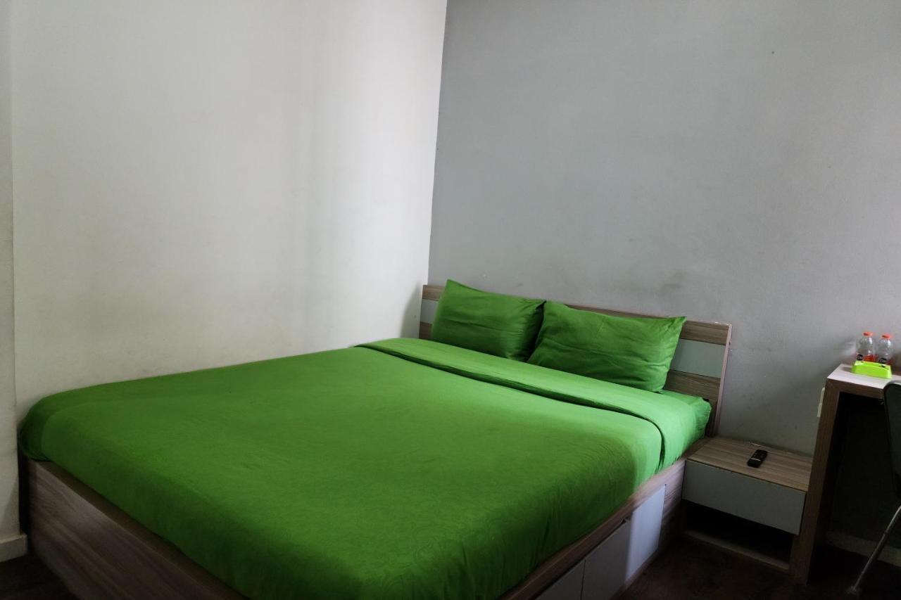 Barata Hotel Near Bandara Soekarno Hatta Tangerang Kültér fotó
