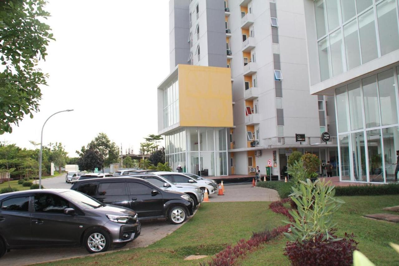 Barata Hotel Near Bandara Soekarno Hatta Tangerang Kültér fotó