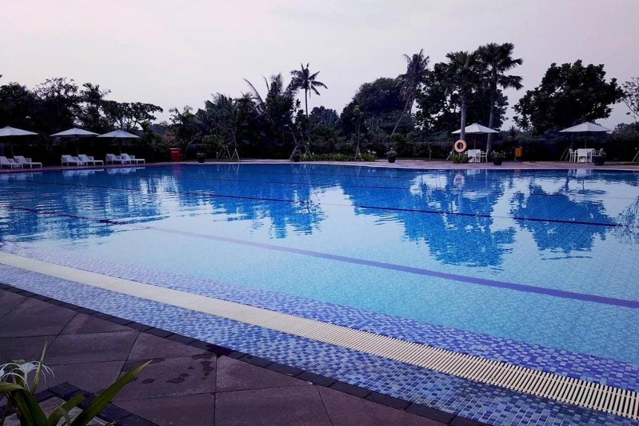 Barata Hotel Near Bandara Soekarno Hatta Tangerang Kültér fotó
