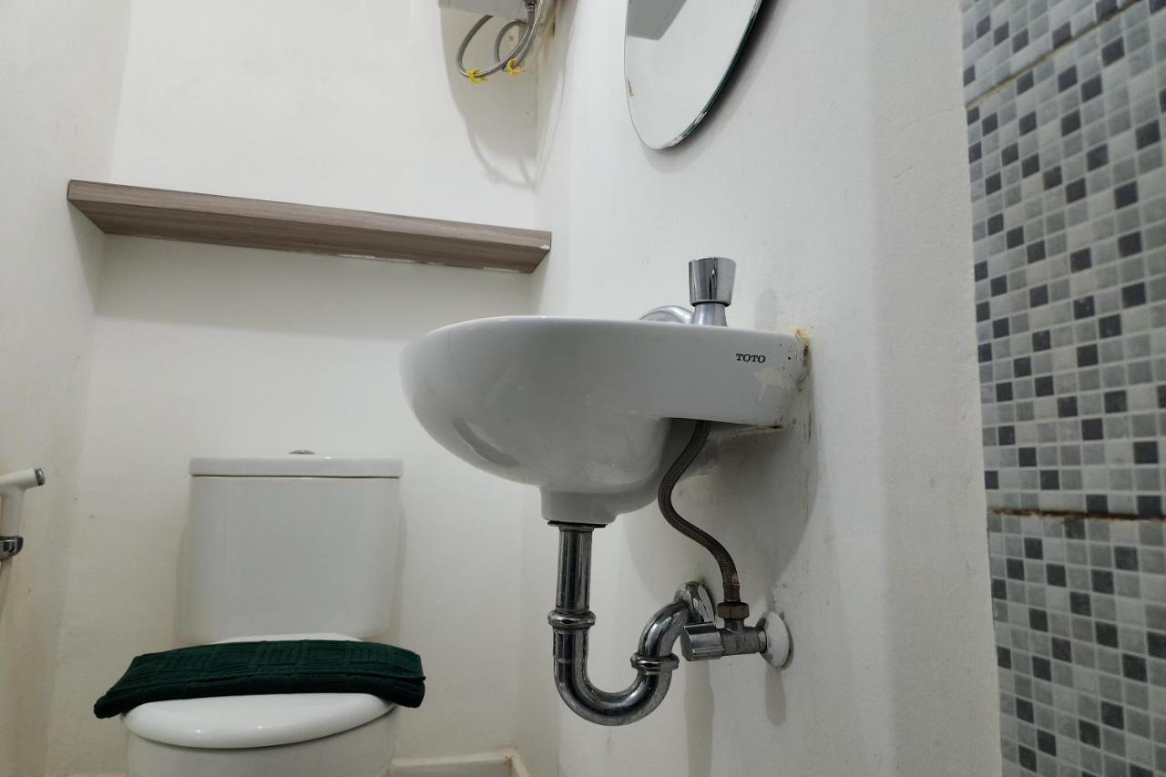 Barata Hotel Near Bandara Soekarno Hatta Tangerang Kültér fotó