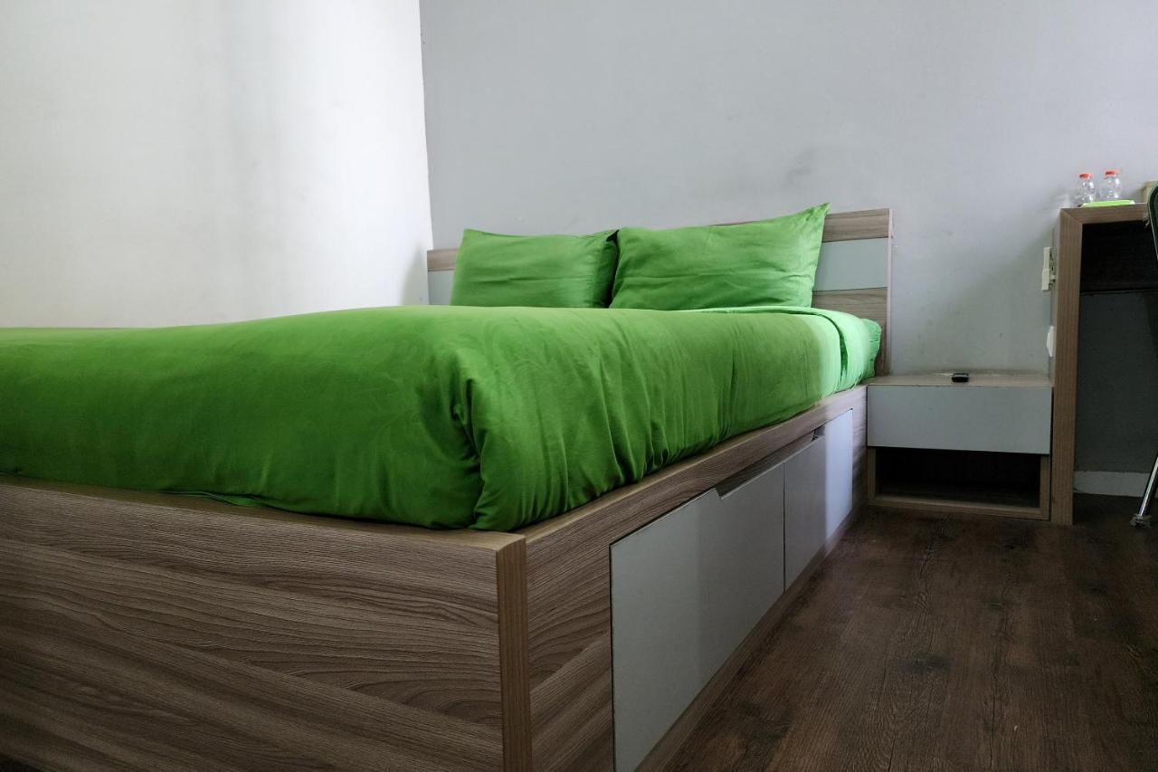 Barata Hotel Near Bandara Soekarno Hatta Tangerang Kültér fotó
