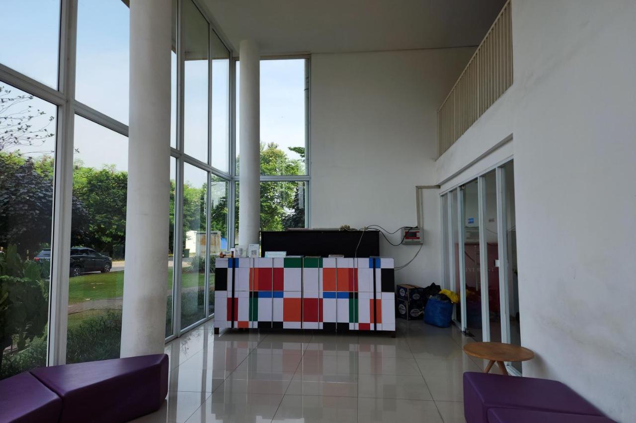 Barata Hotel Near Bandara Soekarno Hatta Tangerang Kültér fotó
