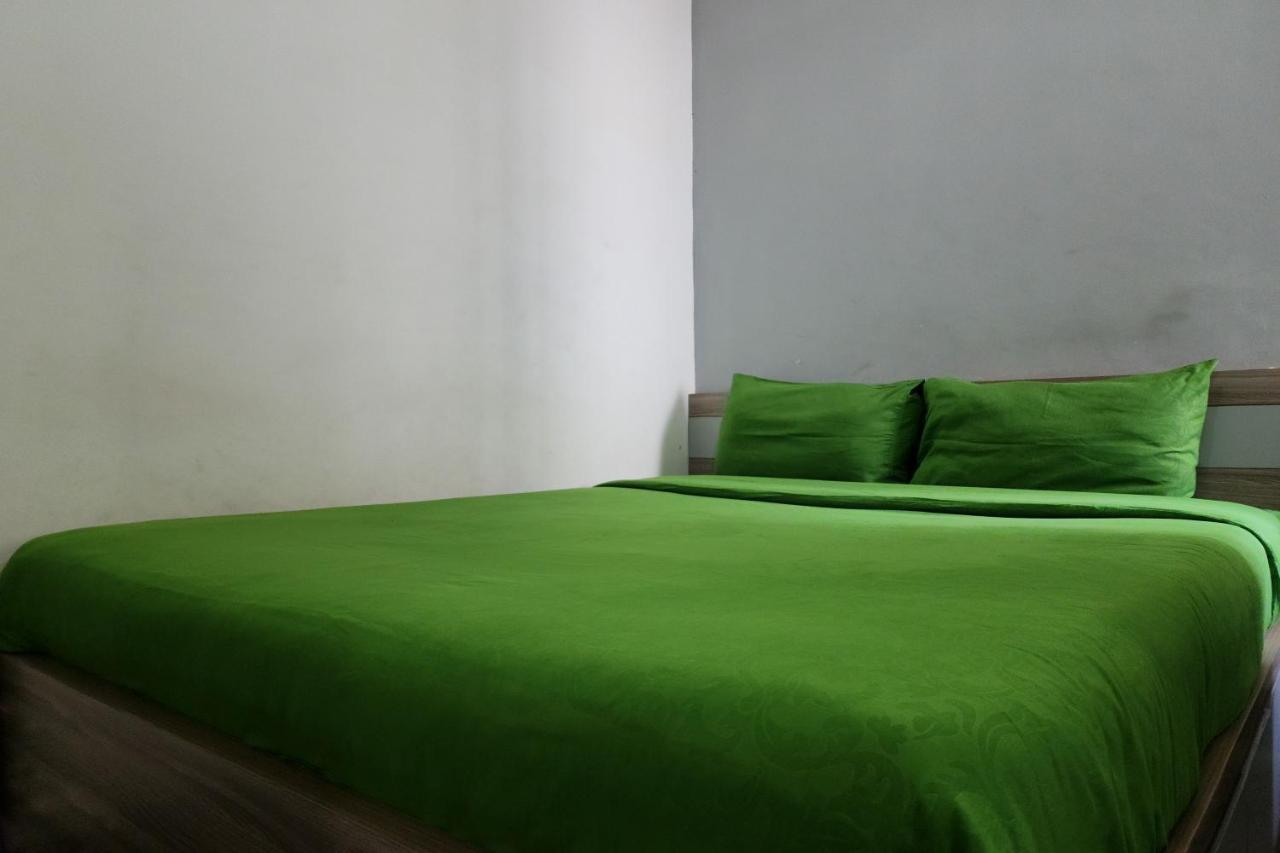 Barata Hotel Near Bandara Soekarno Hatta Tangerang Kültér fotó